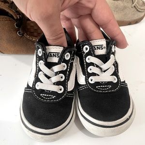 Toddler Authentic Vans - Size 4